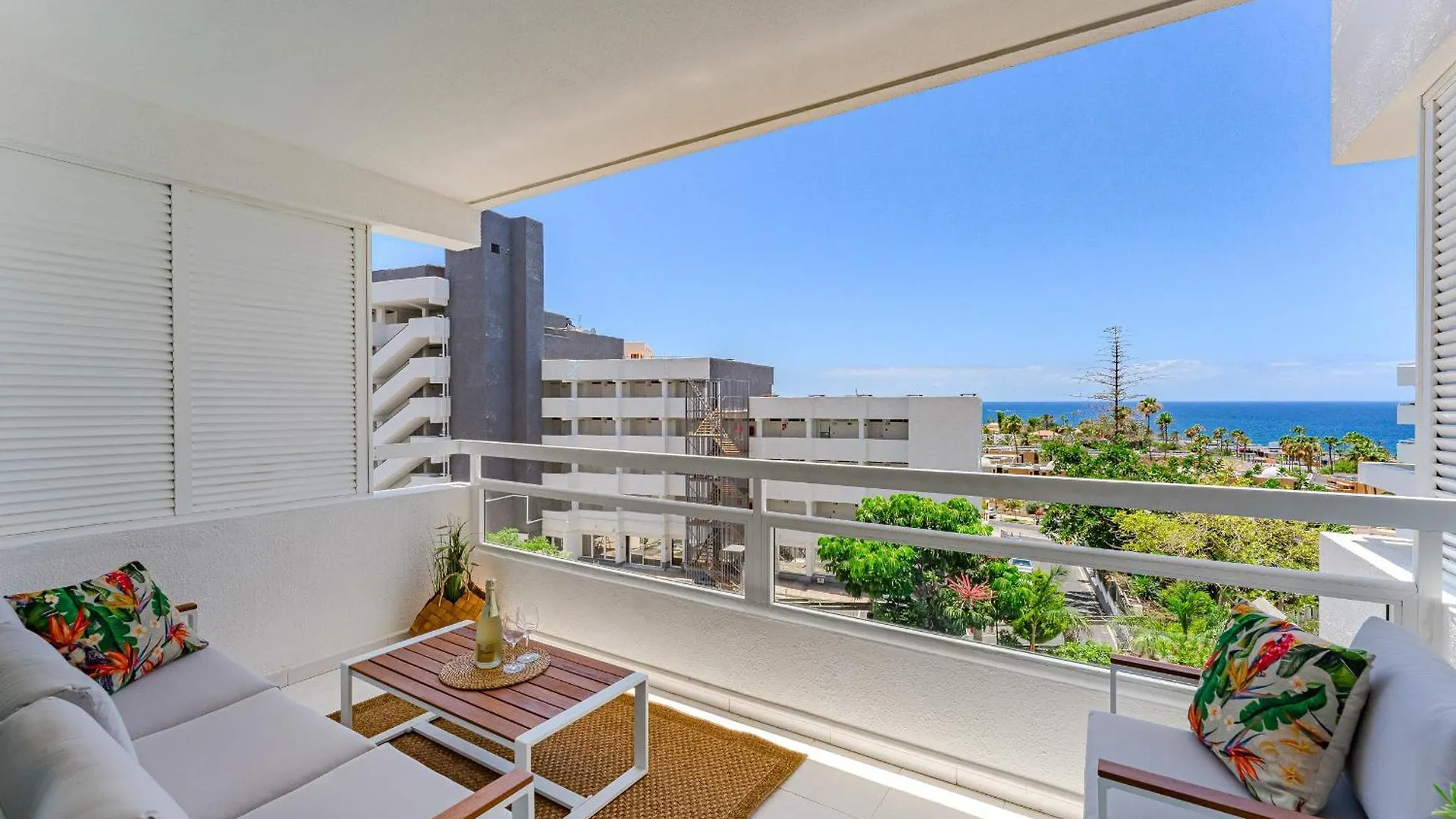 Ponderosa Beachfront Suite location